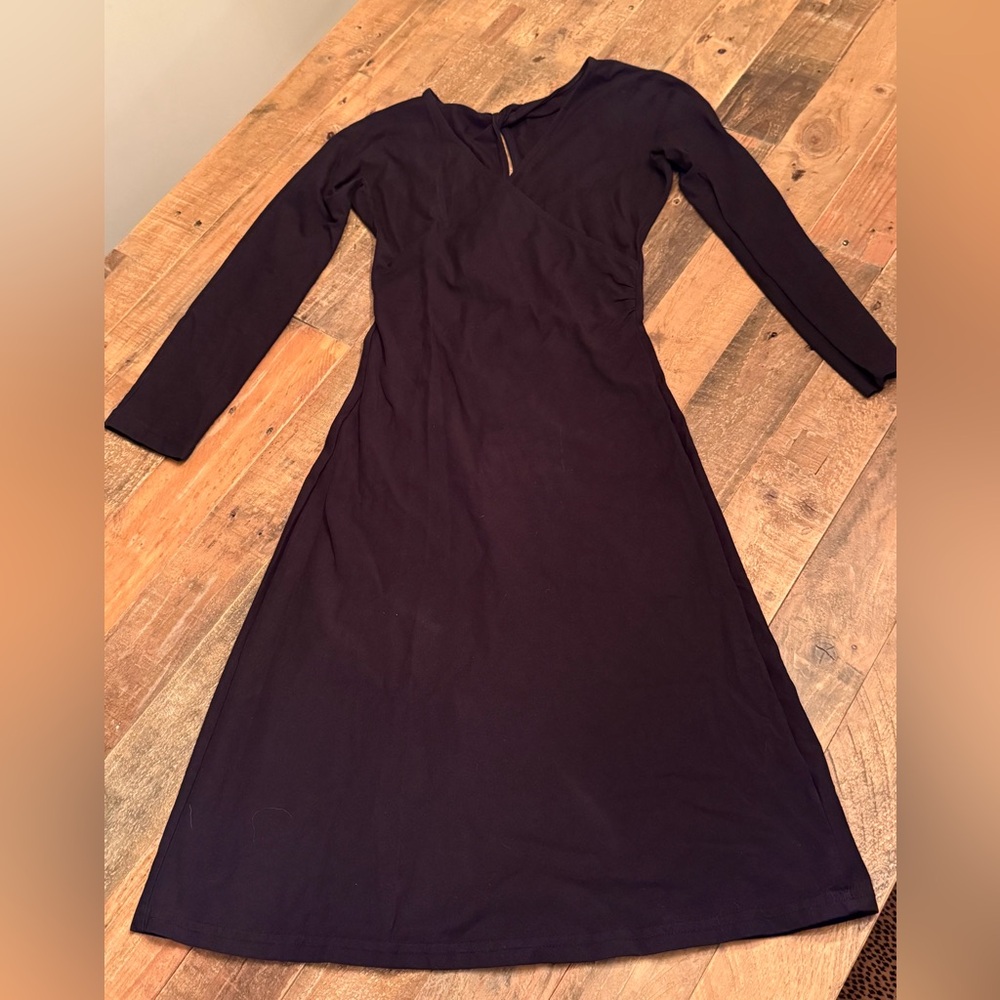 Patagonia Black Long Sleeve Dress with twist in the back